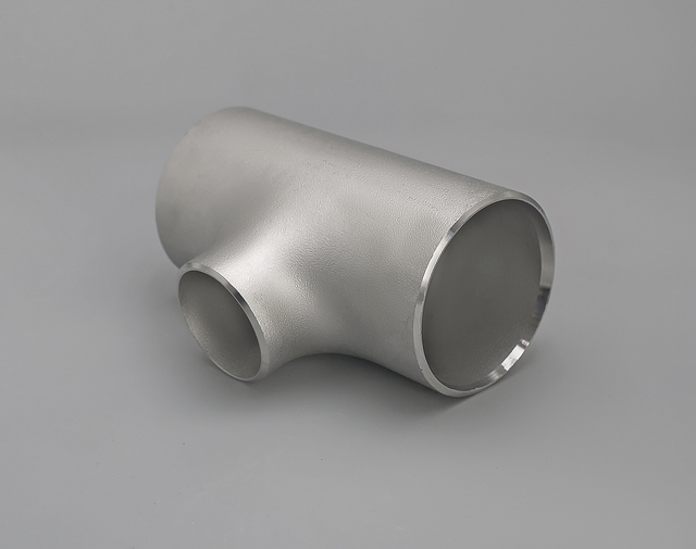 Áo phông đỏ bằng thép không gỉ